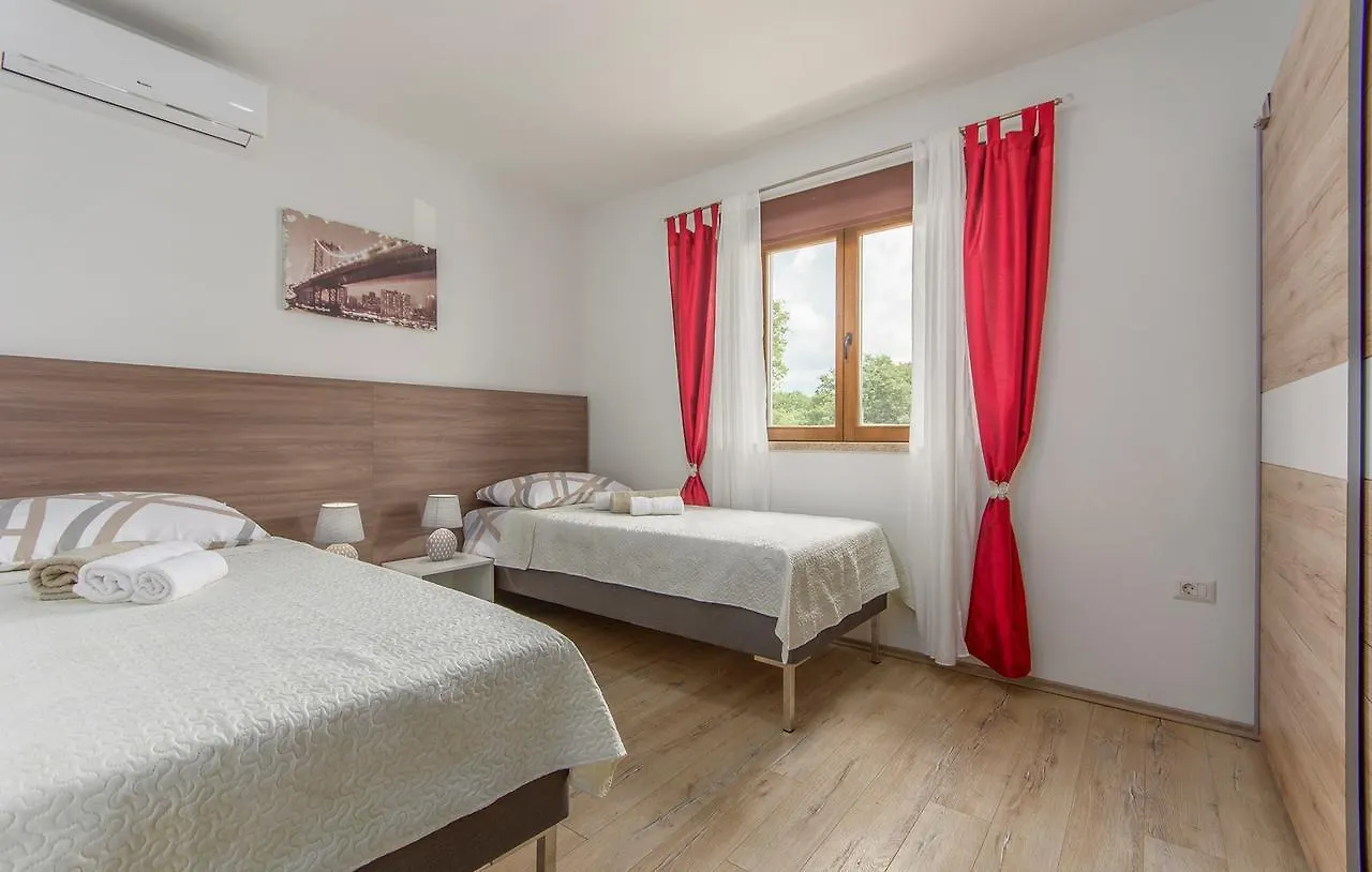 Villa Gita Tinjan 0*,  Κροατία