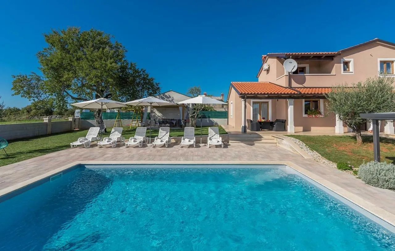 Villa Gita Tinjan