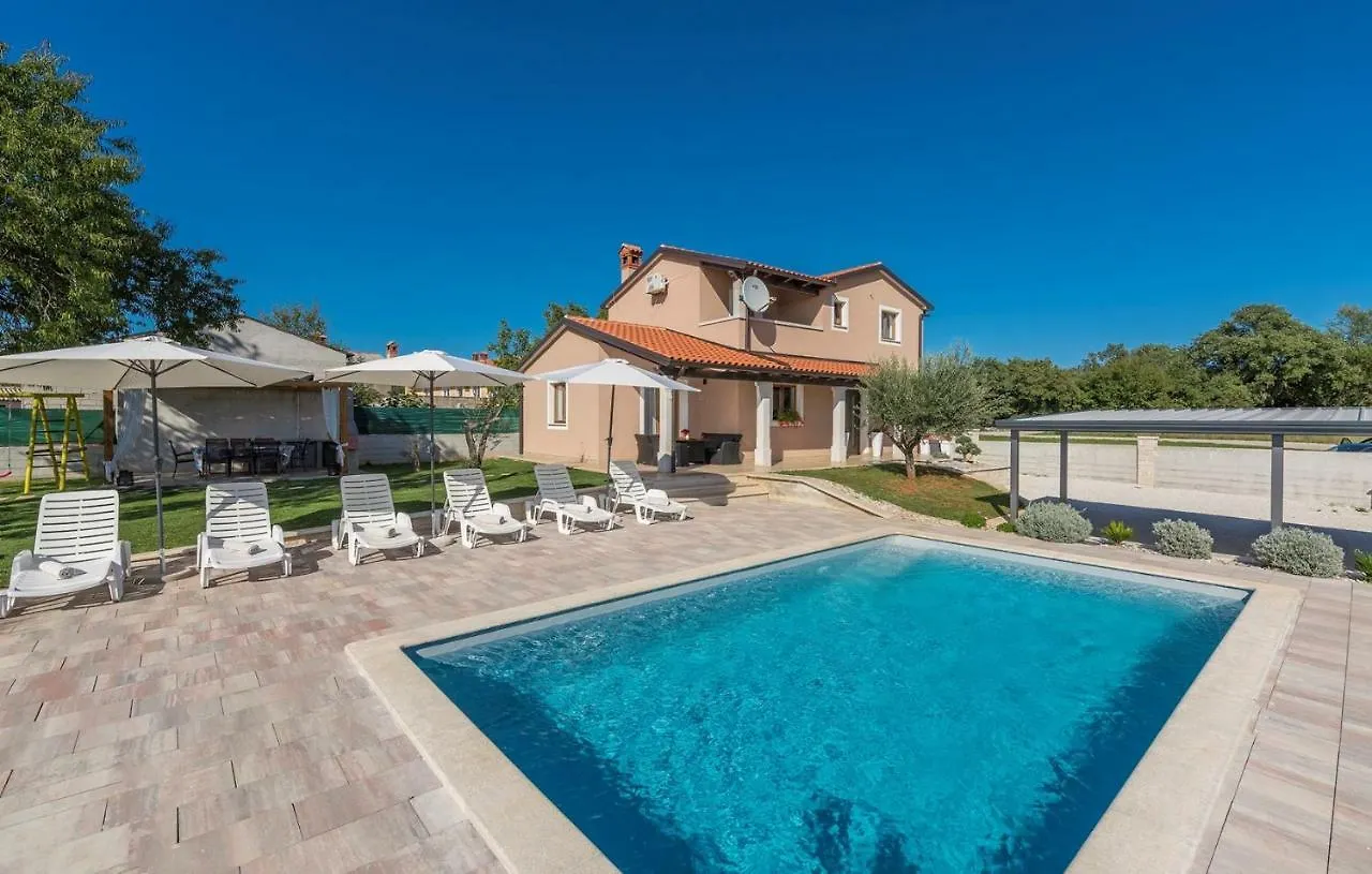 Villa Gita Tinjan